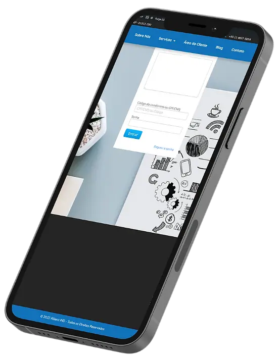Celular com o sistema online da Allianz Ind aberto, mostrando o consumo de água da unidade